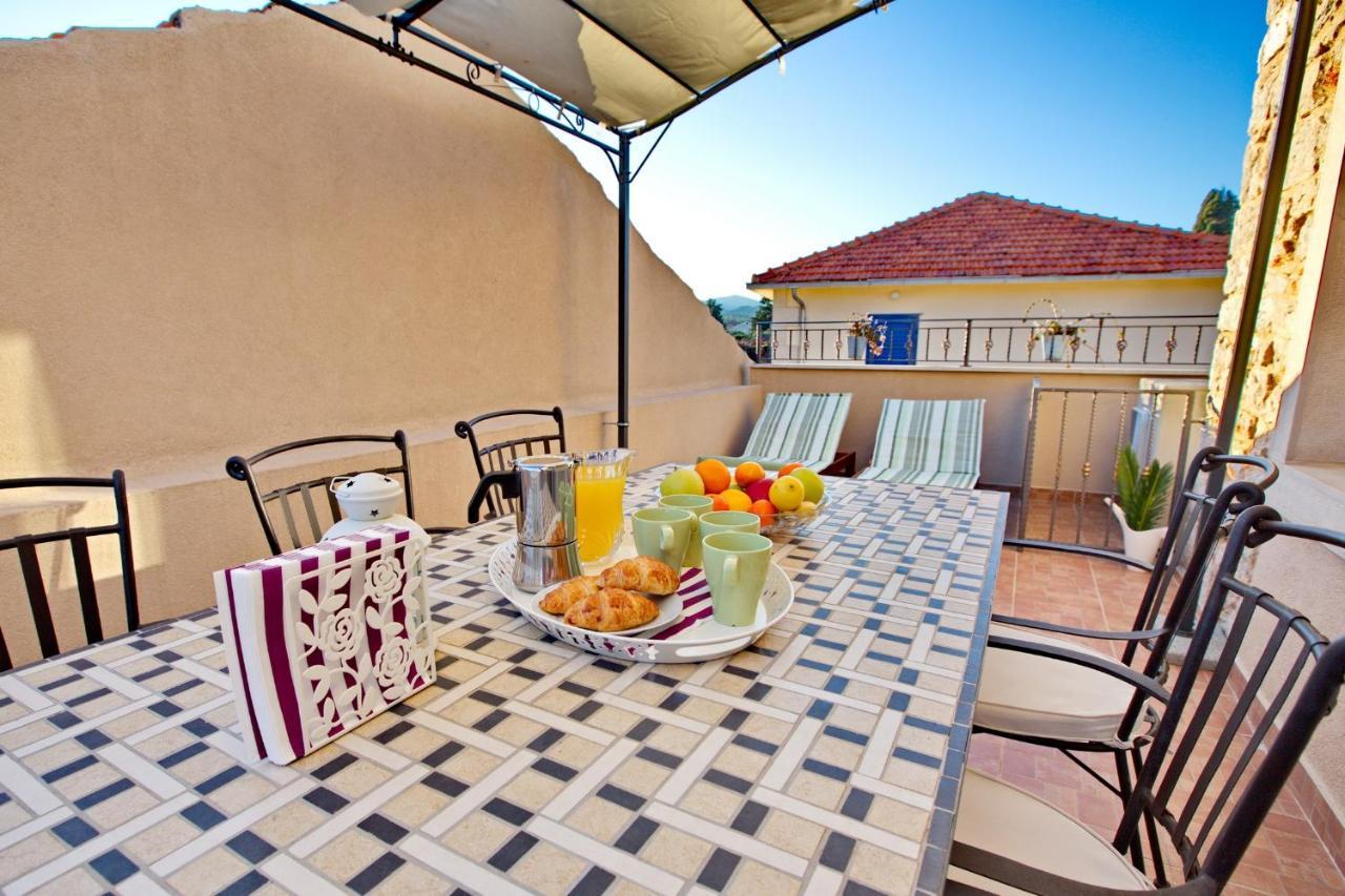 Apartments With A Parking Space Jelsa, Hvar - 8713 耶尔萨 外观 照片