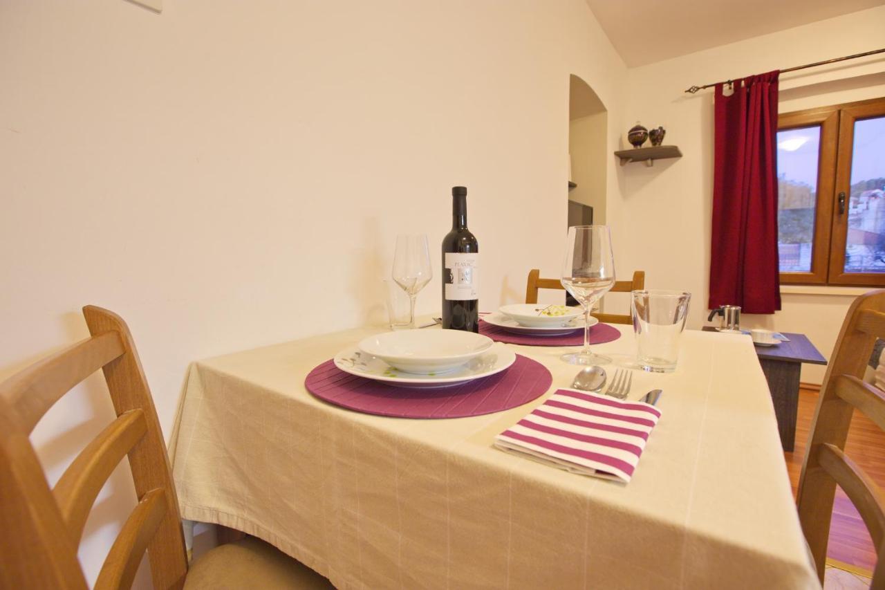 Apartments With A Parking Space Jelsa, Hvar - 8713 耶尔萨 外观 照片
