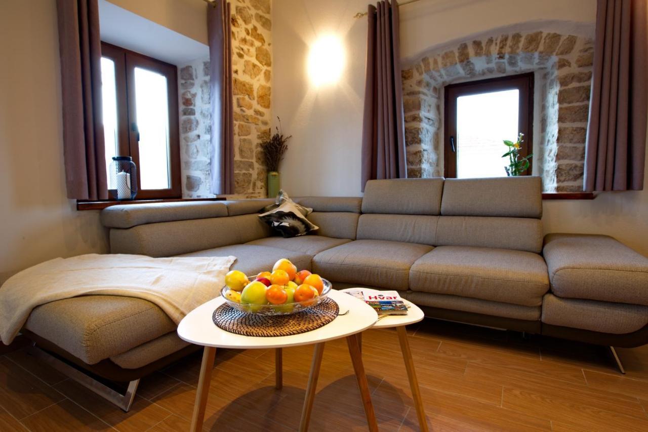 Apartments With A Parking Space Jelsa, Hvar - 8713 耶尔萨 外观 照片