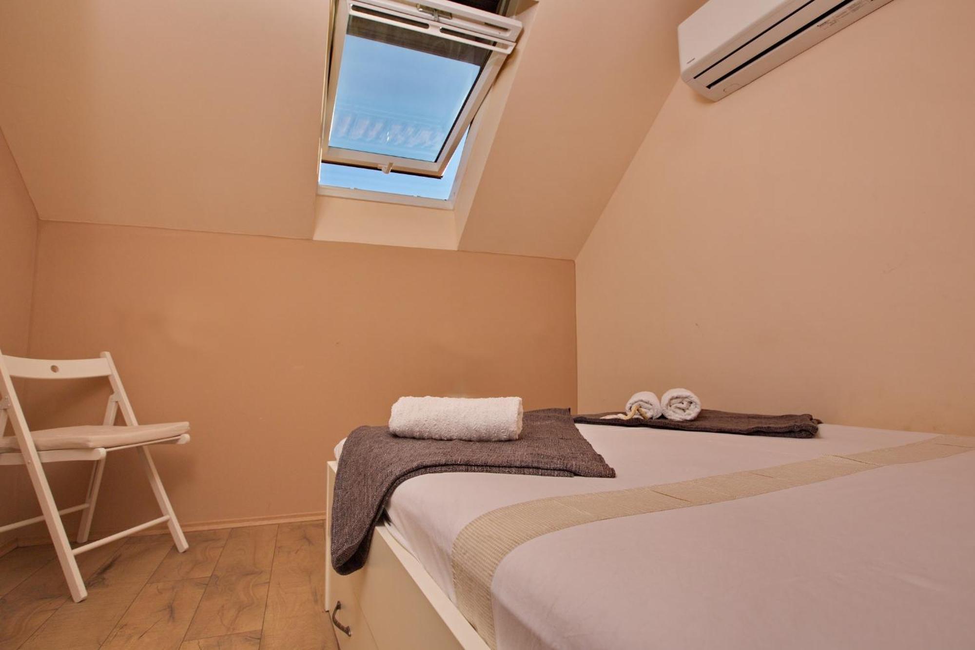 Apartments With A Parking Space Jelsa, Hvar - 8713 耶尔萨 客房 照片